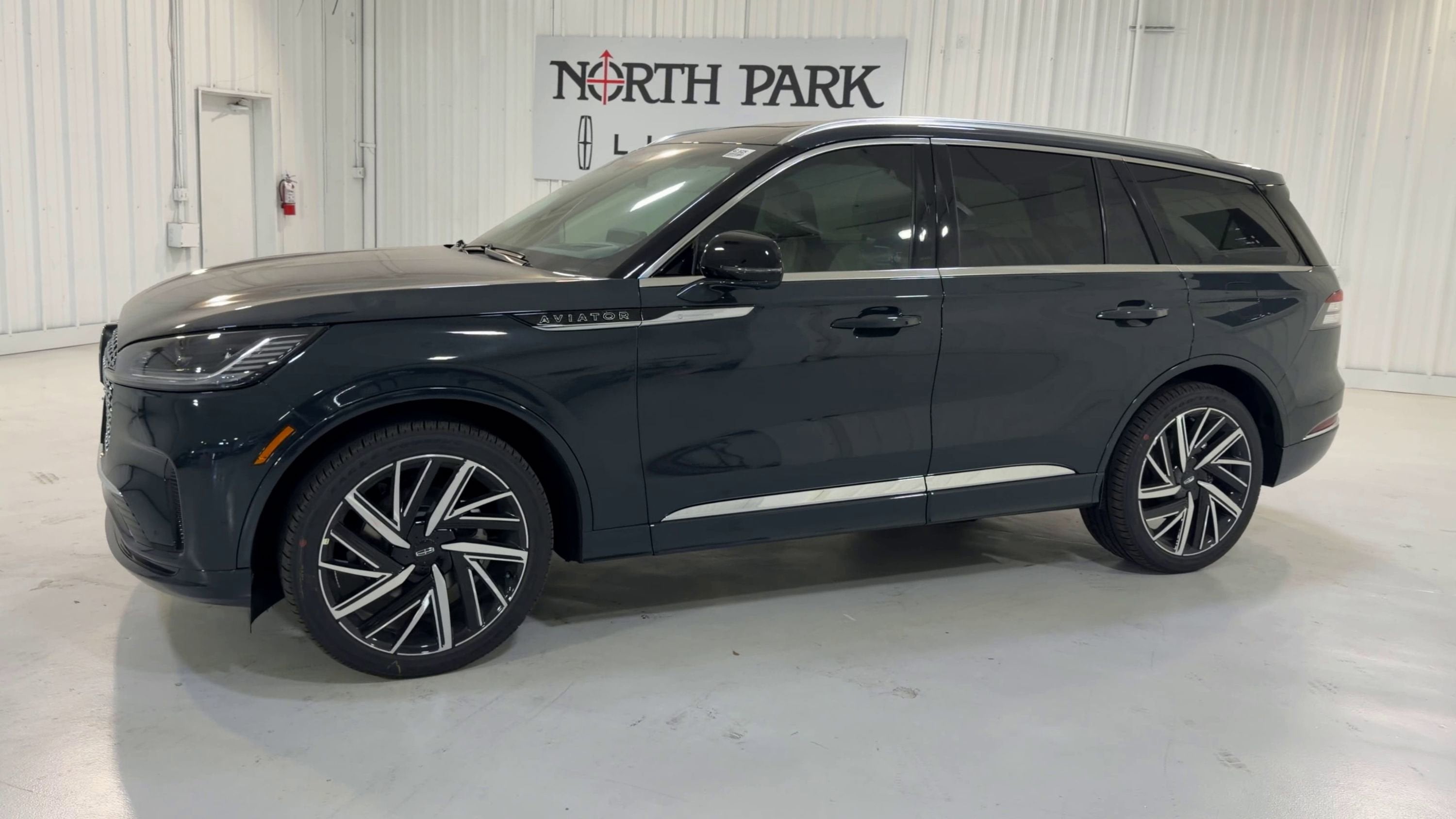 2025 Lincoln Aviator Black Label