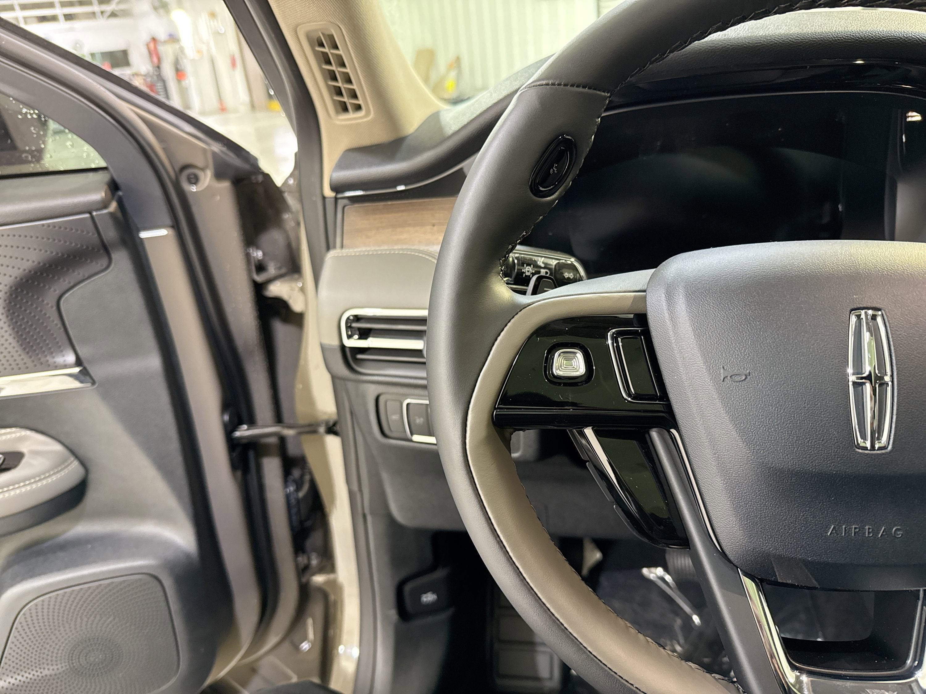 2025 Lincoln Corsair Reserve