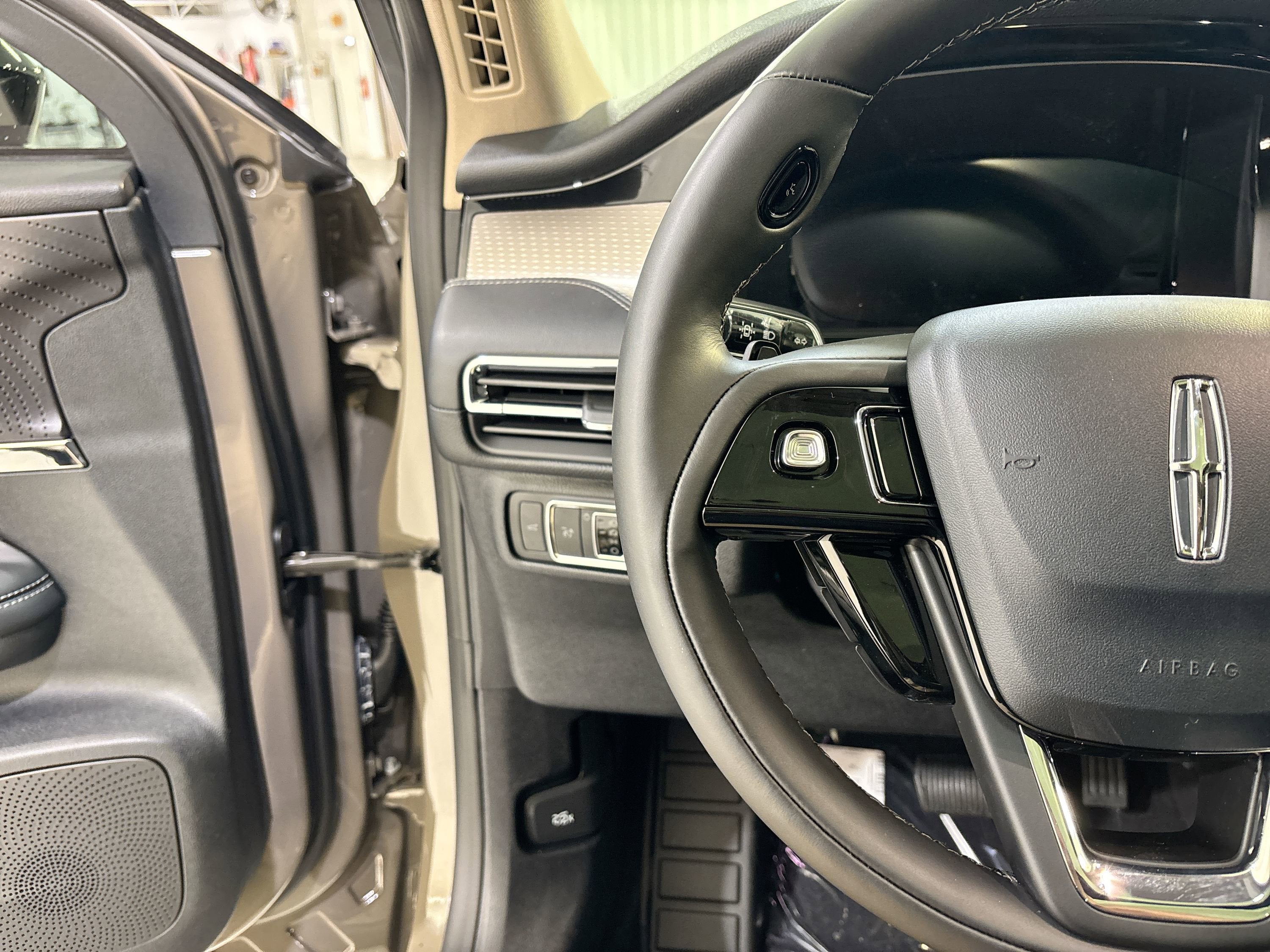 2025 Lincoln Corsair Reserve