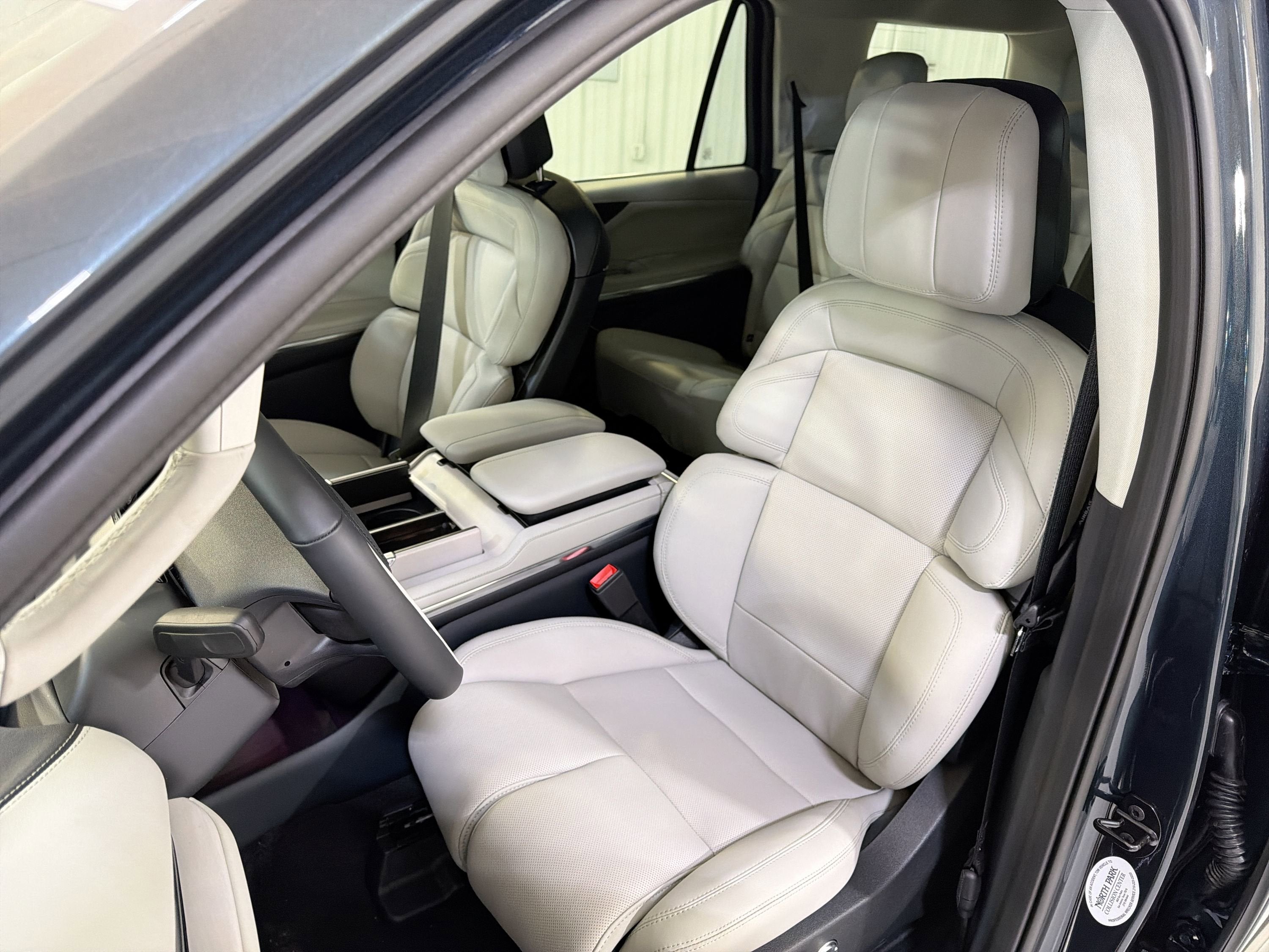 2026 Lincoln Navigator Premiere