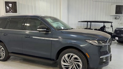 2026 Lincoln Navigator Premiere