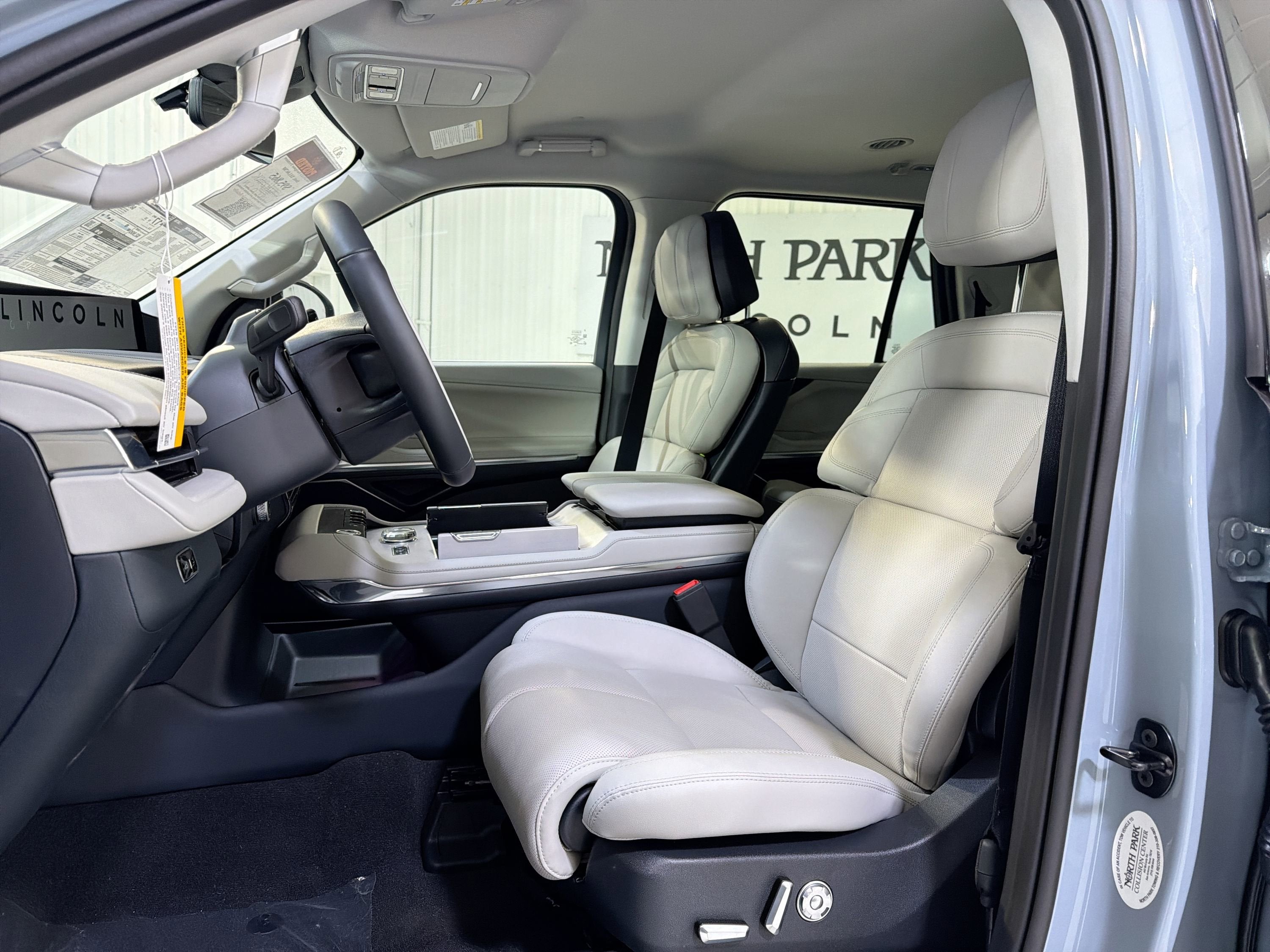 2026 Lincoln Navigator Premiere