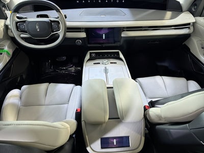 2026 Lincoln Navigator Premiere