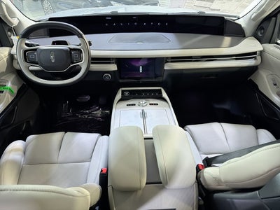 2026 Lincoln Navigator Premiere