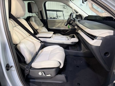 2026 Lincoln Navigator Premiere