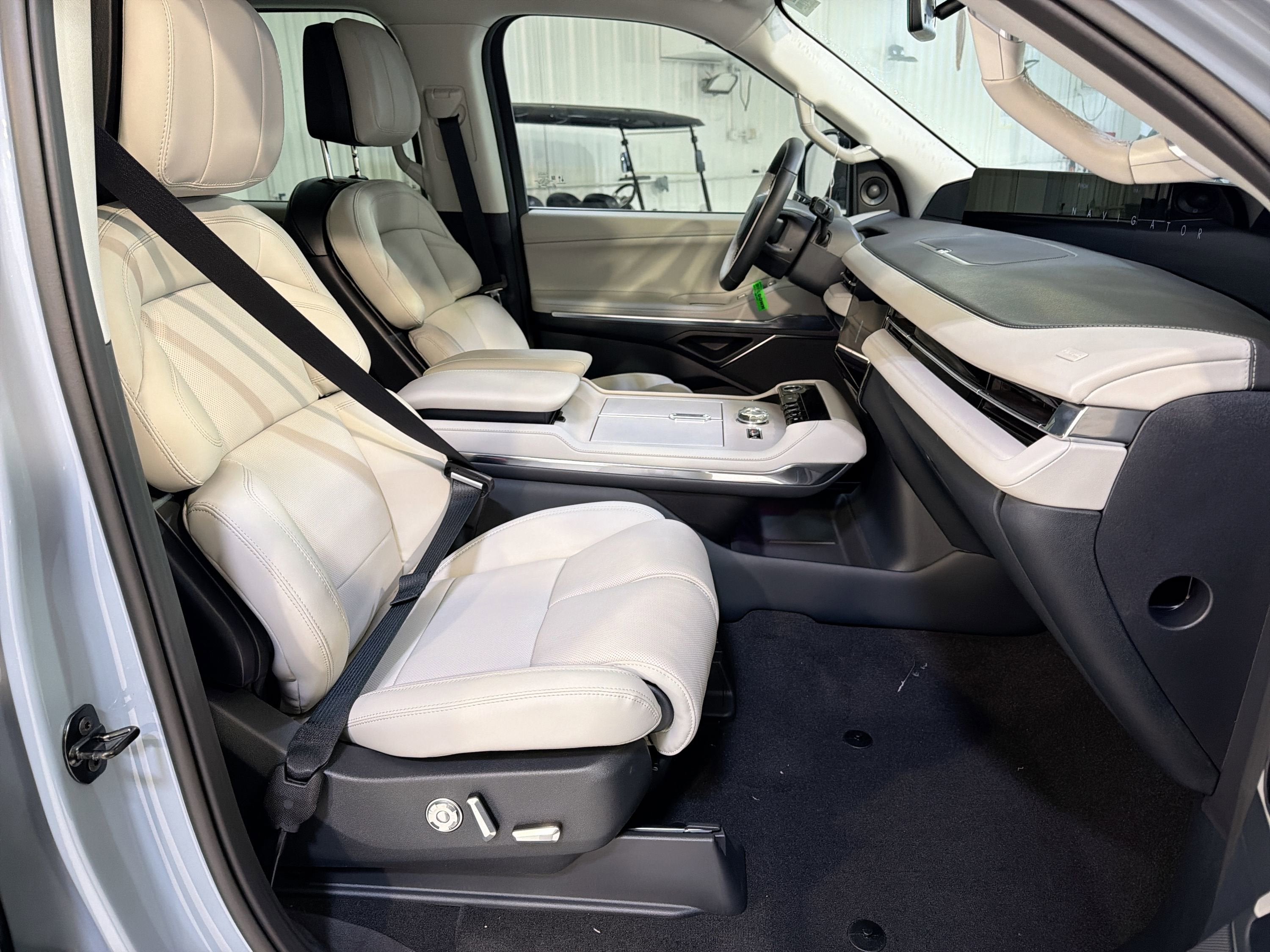 2026 Lincoln Navigator Premiere