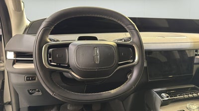 2026 Lincoln Navigator Premiere