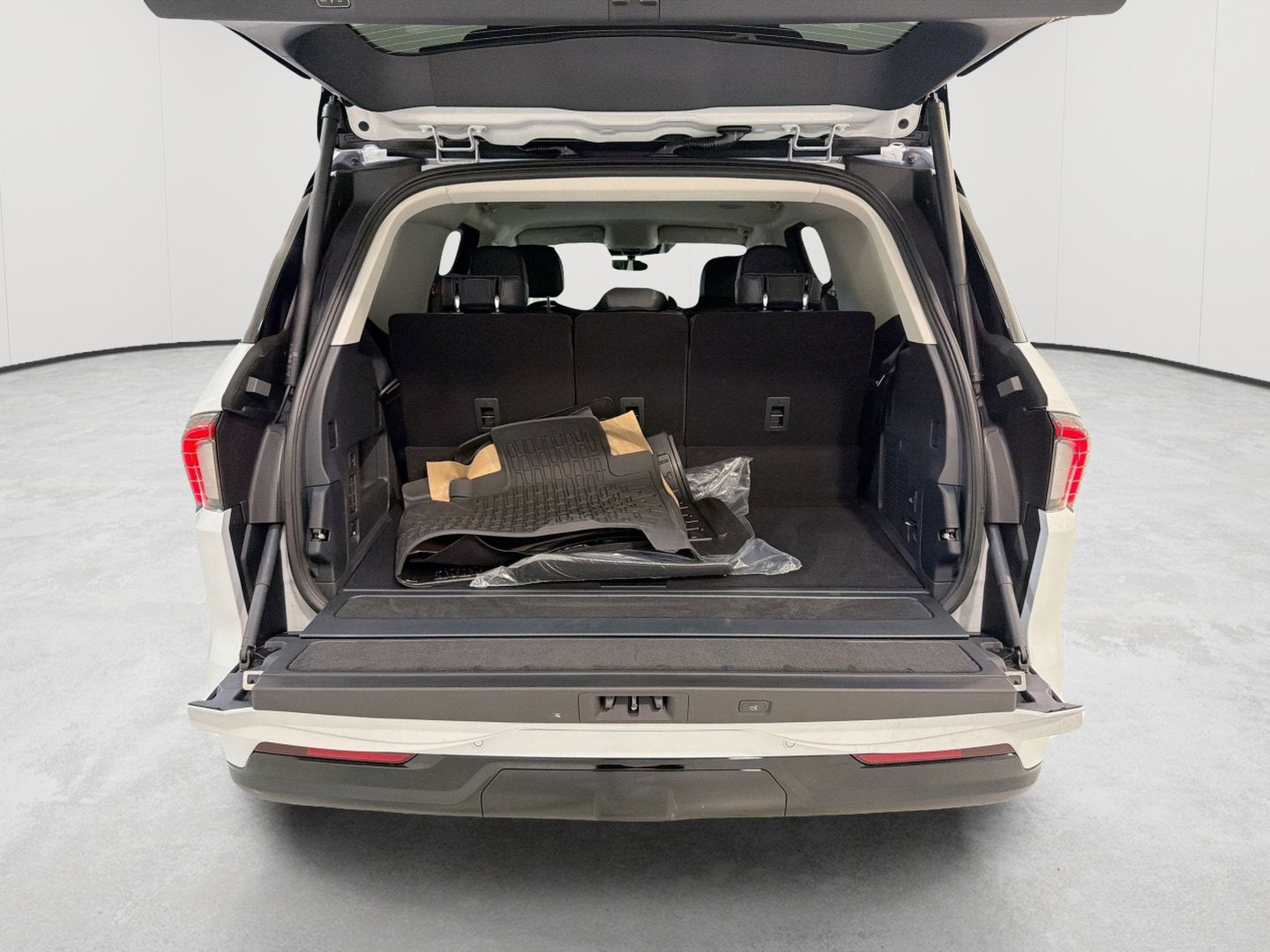 2026 Lincoln Navigator Premiere