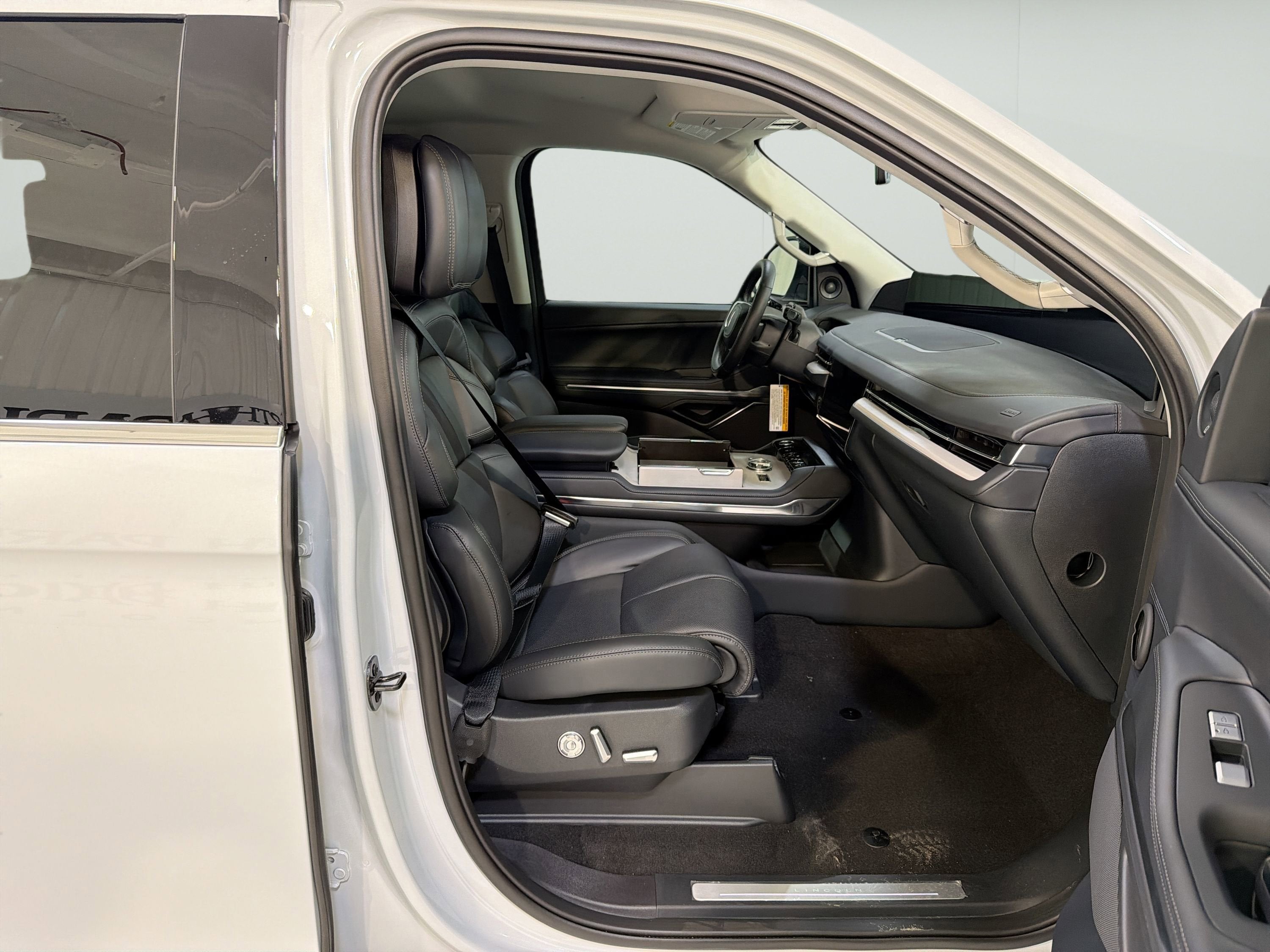 2026 Lincoln Navigator Premiere