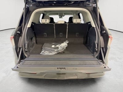 2026 Lincoln Navigator Premiere