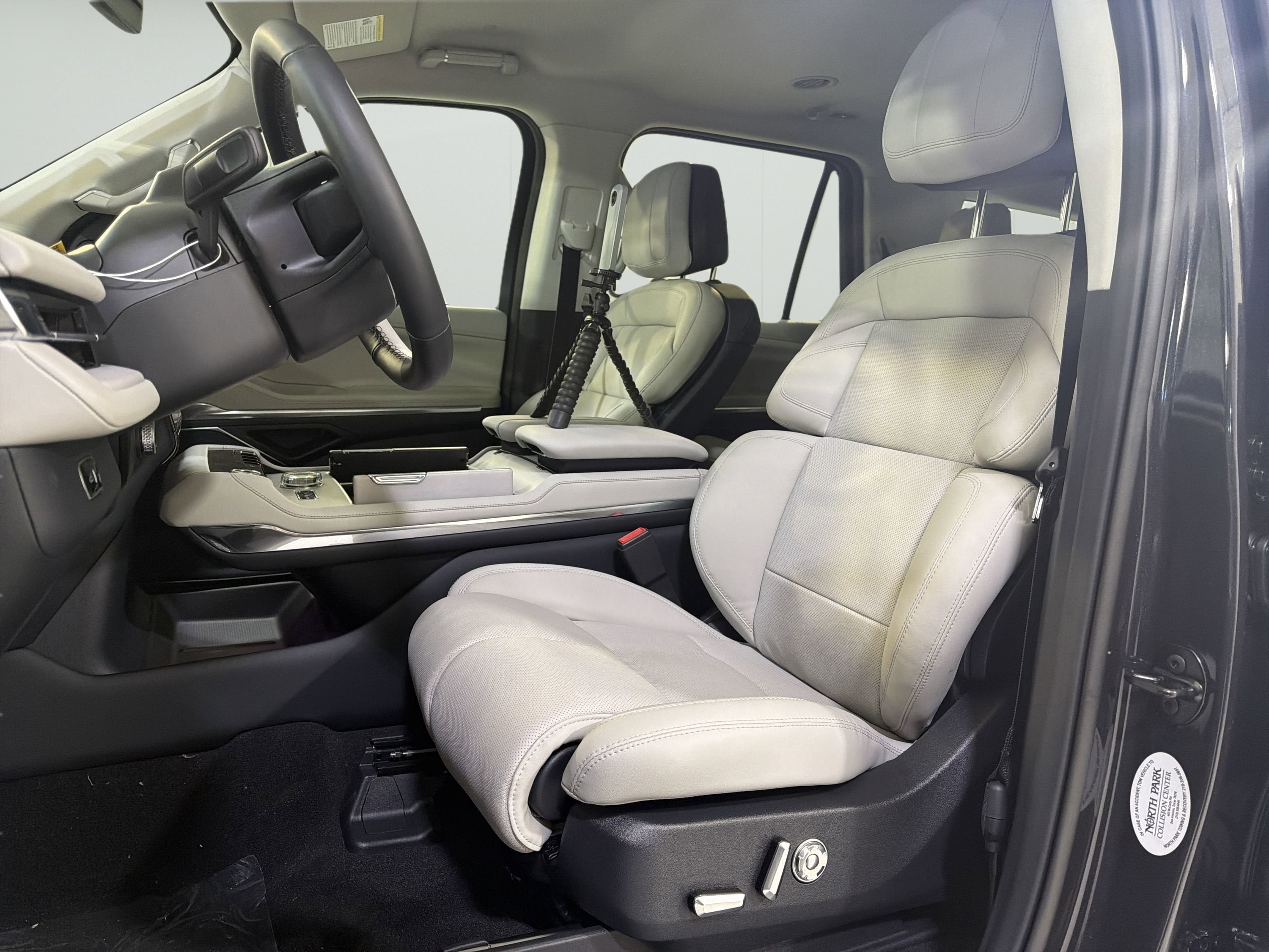 2026 Lincoln Navigator Premiere