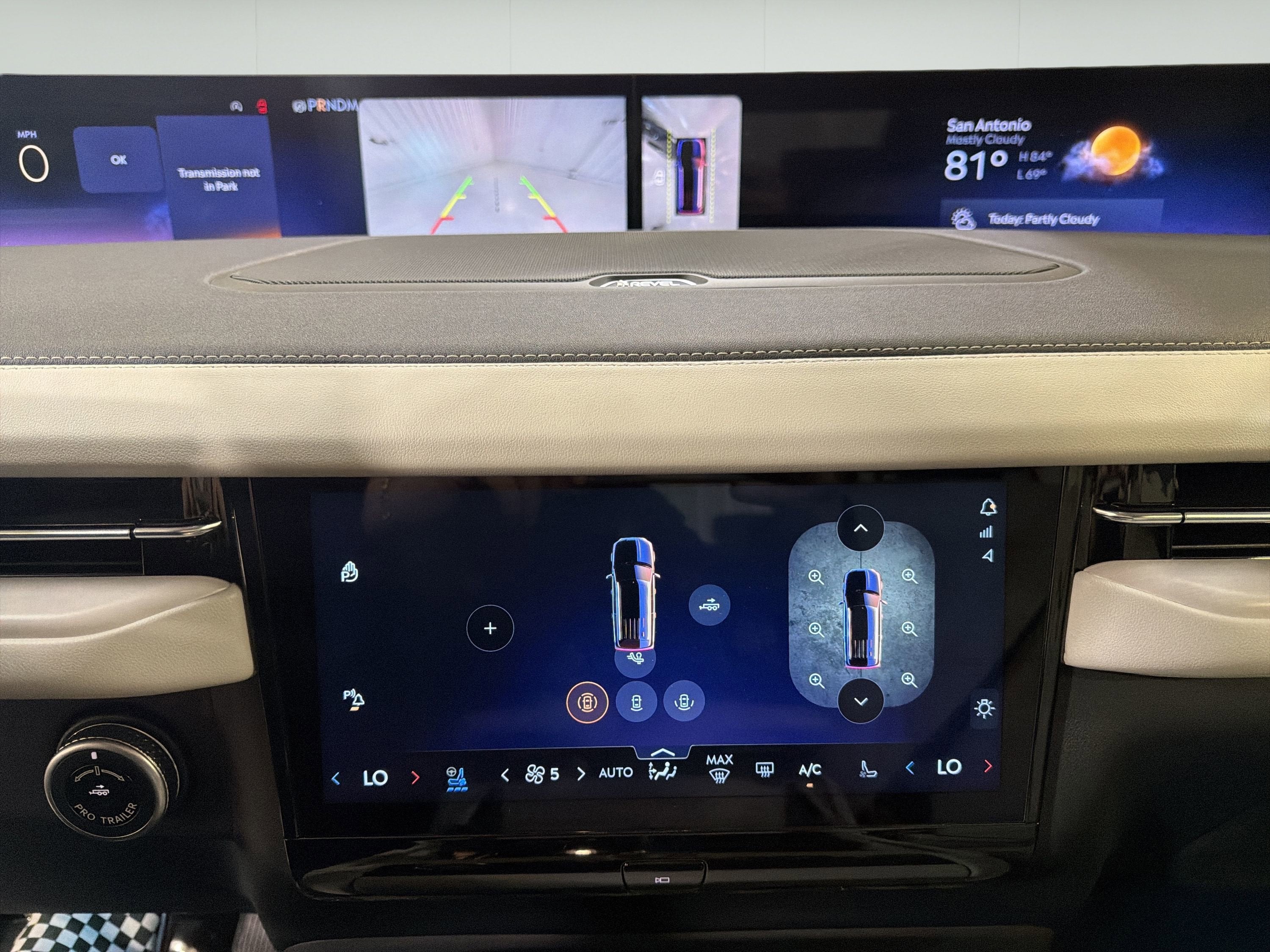 2026 Lincoln Navigator Premiere