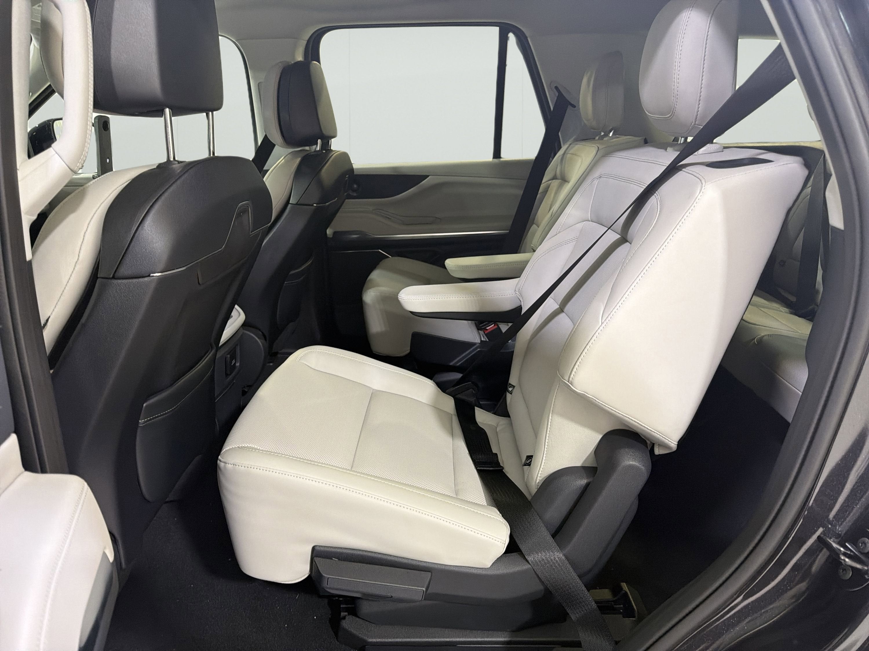 2026 Lincoln Navigator Premiere
