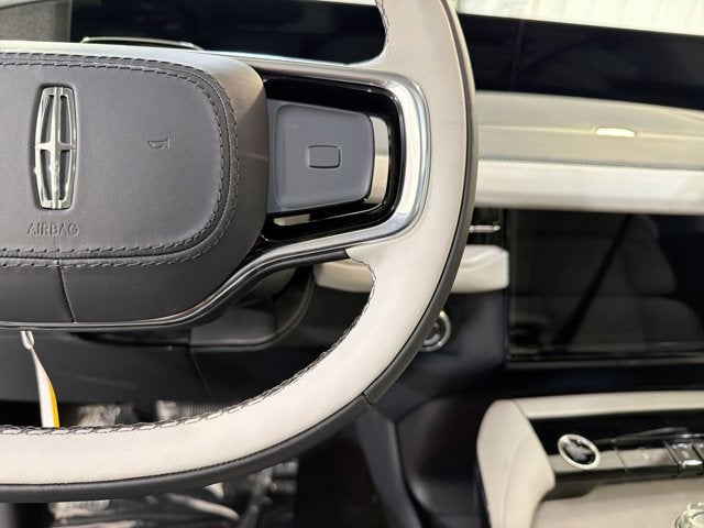 2026 Lincoln Navigator Premiere