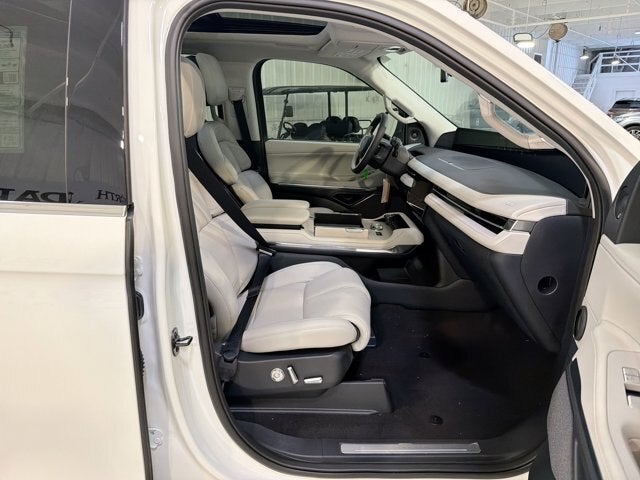 2026 Lincoln Navigator Premiere