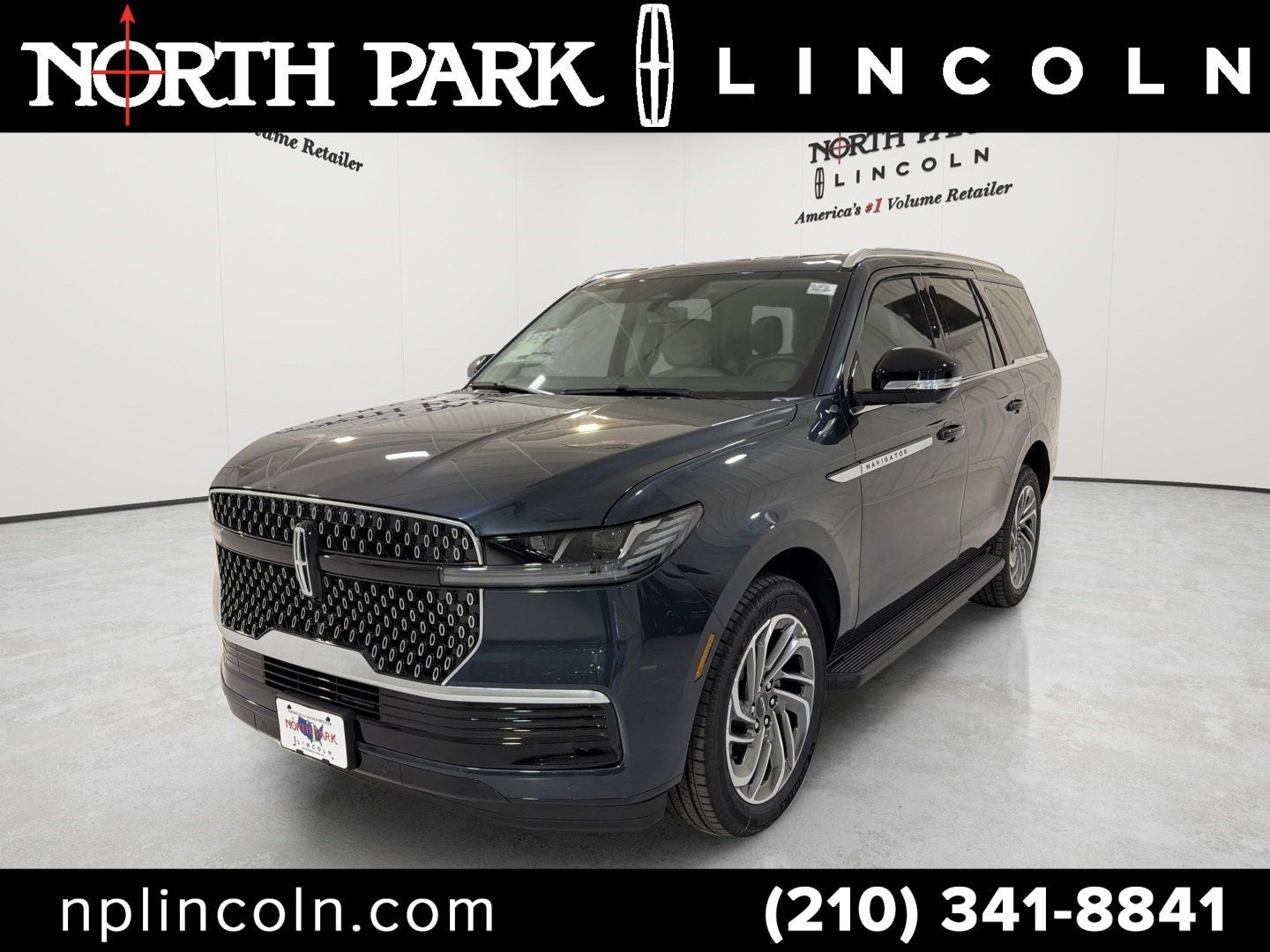 2026 Lincoln Navigator Premiere AWD's photo