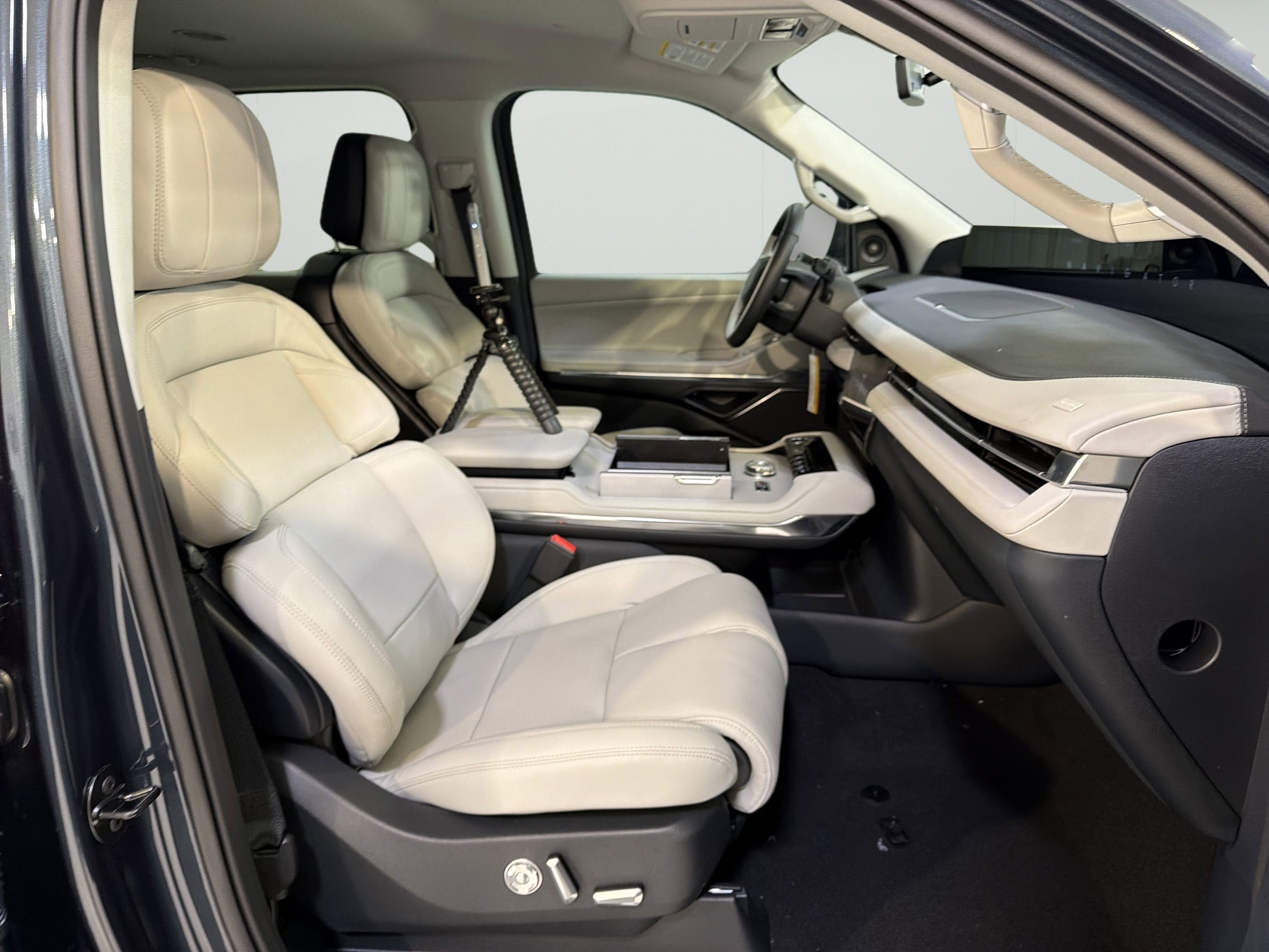2026 Lincoln Navigator Premiere