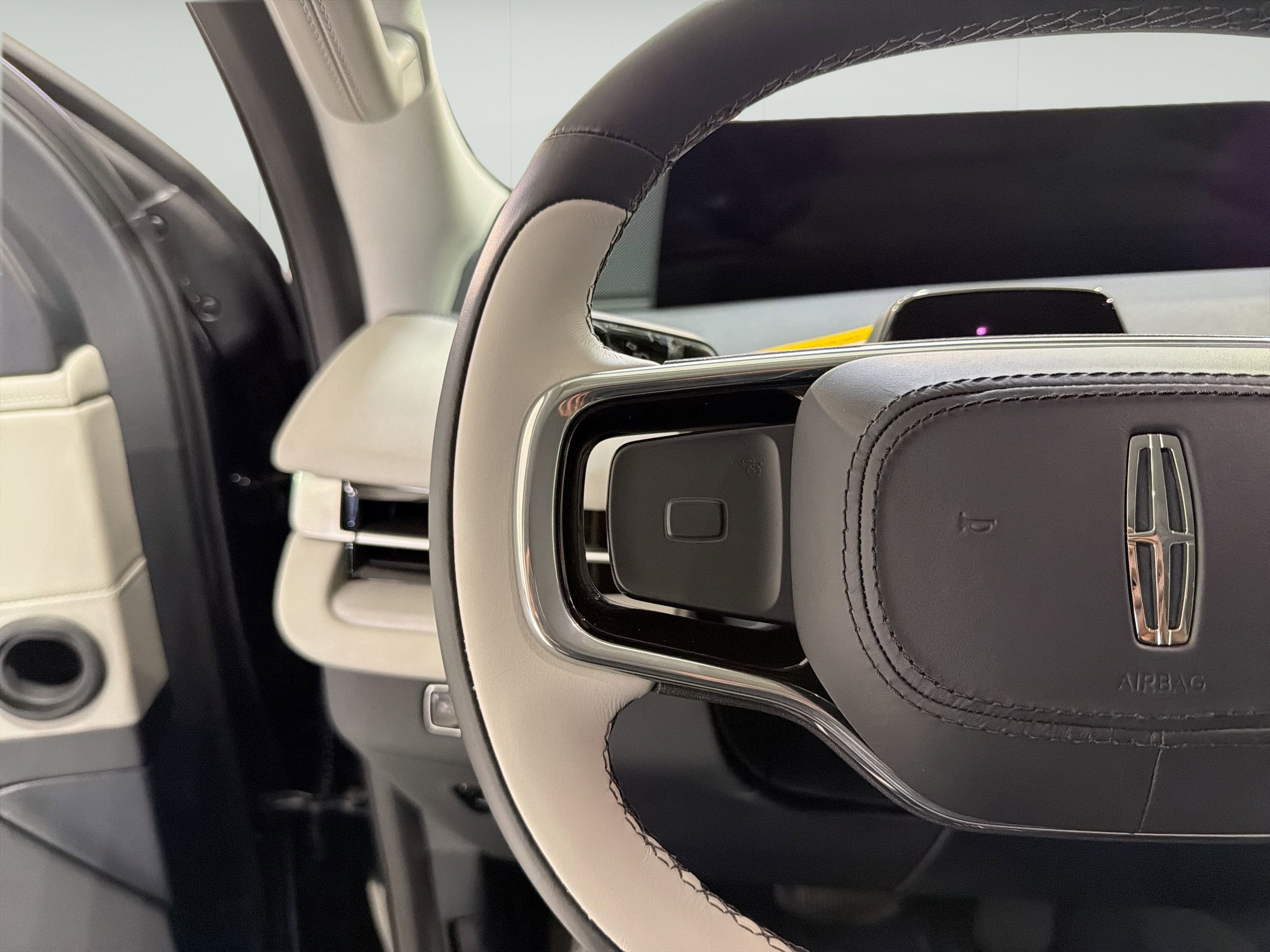 2026 Lincoln Navigator Premiere
