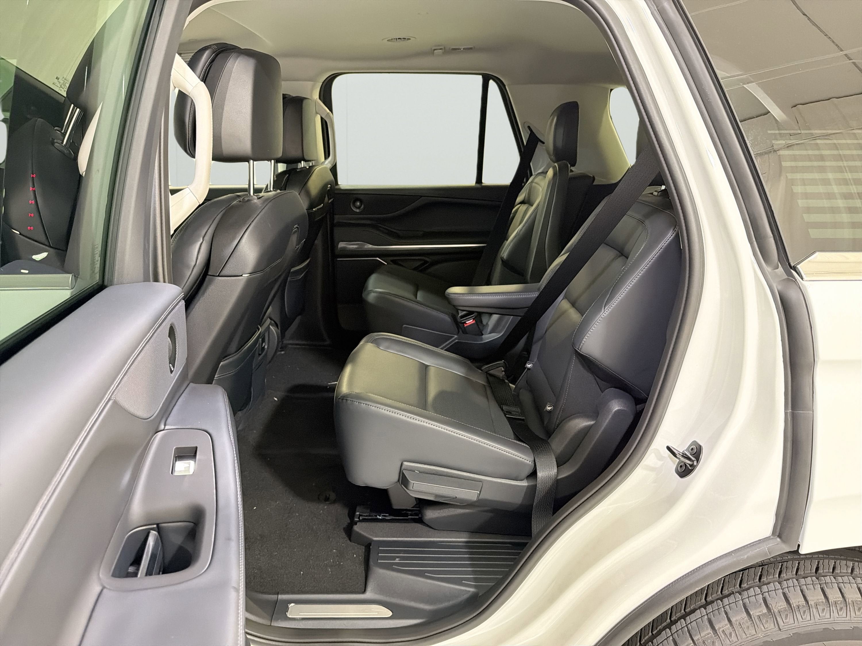 2026 Lincoln Navigator Premiere