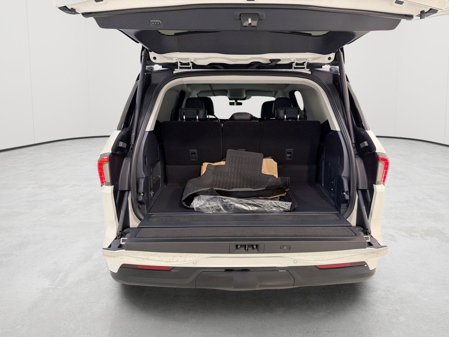 2026 Lincoln Navigator Premiere
