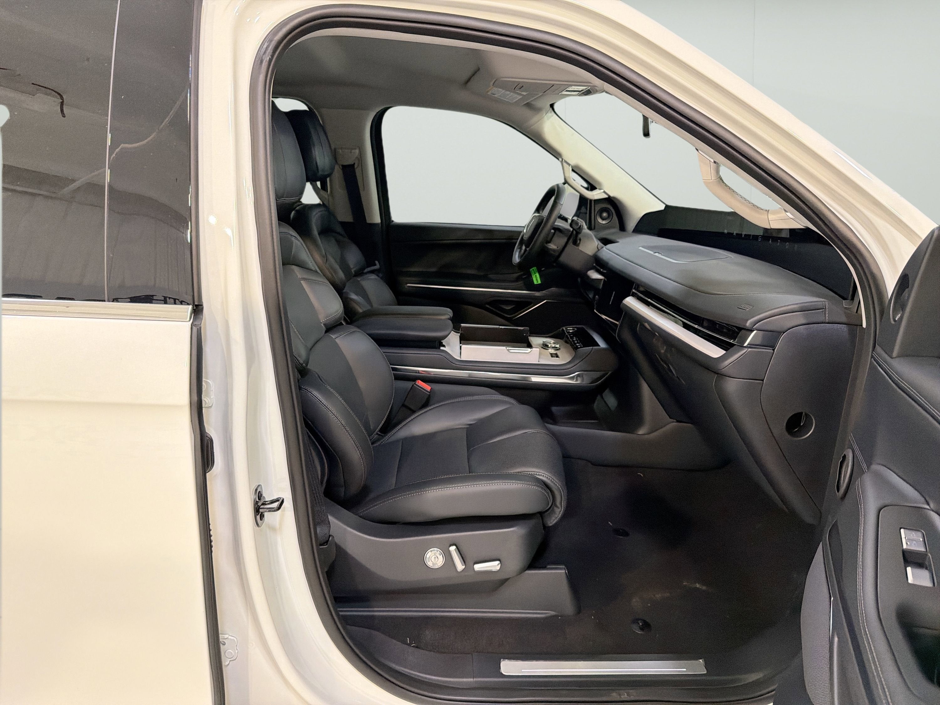 2026 Lincoln Navigator Premiere