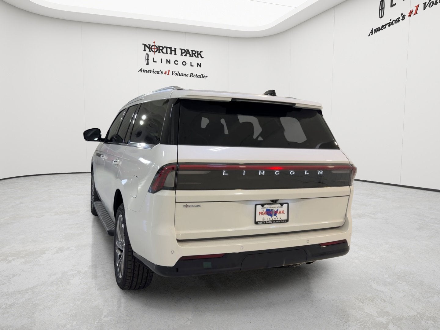 2026 Lincoln Navigator Premiere