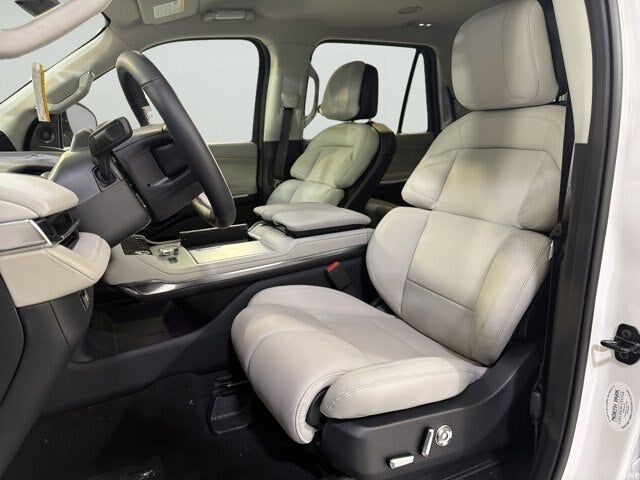2026 Lincoln Navigator Premiere
