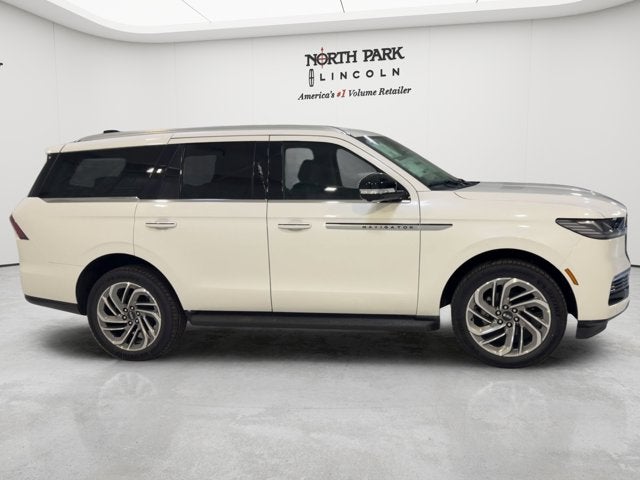 2026 Lincoln Navigator Premiere