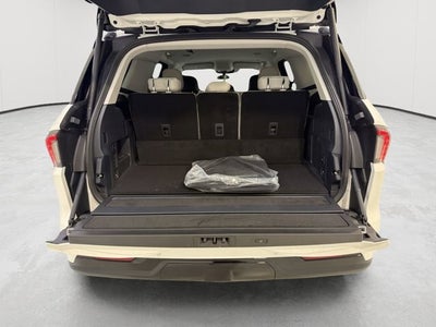 2026 Lincoln Navigator Premiere