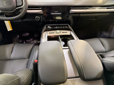 2026 Lincoln Navigator Premiere