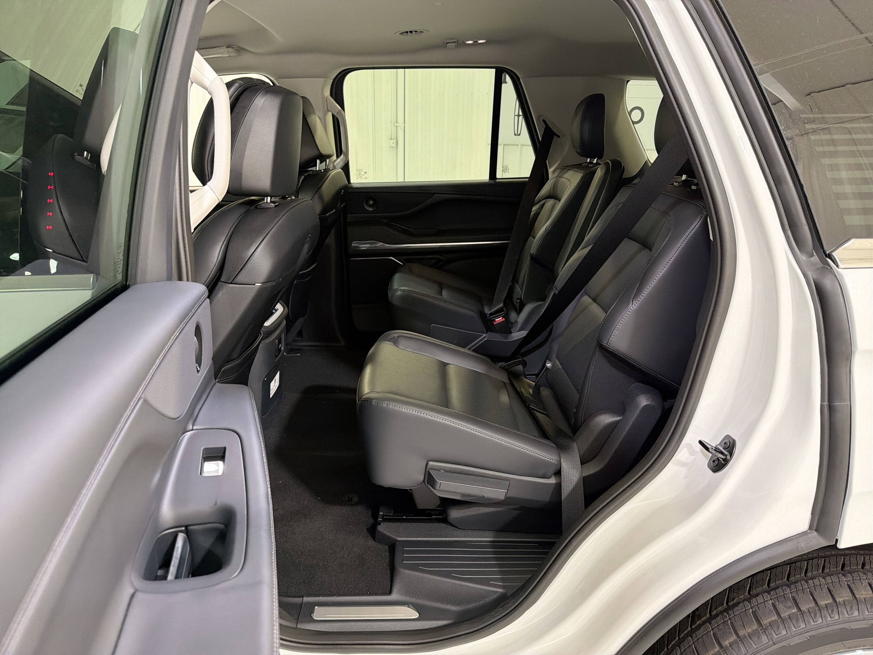 2026 Lincoln Navigator Premiere