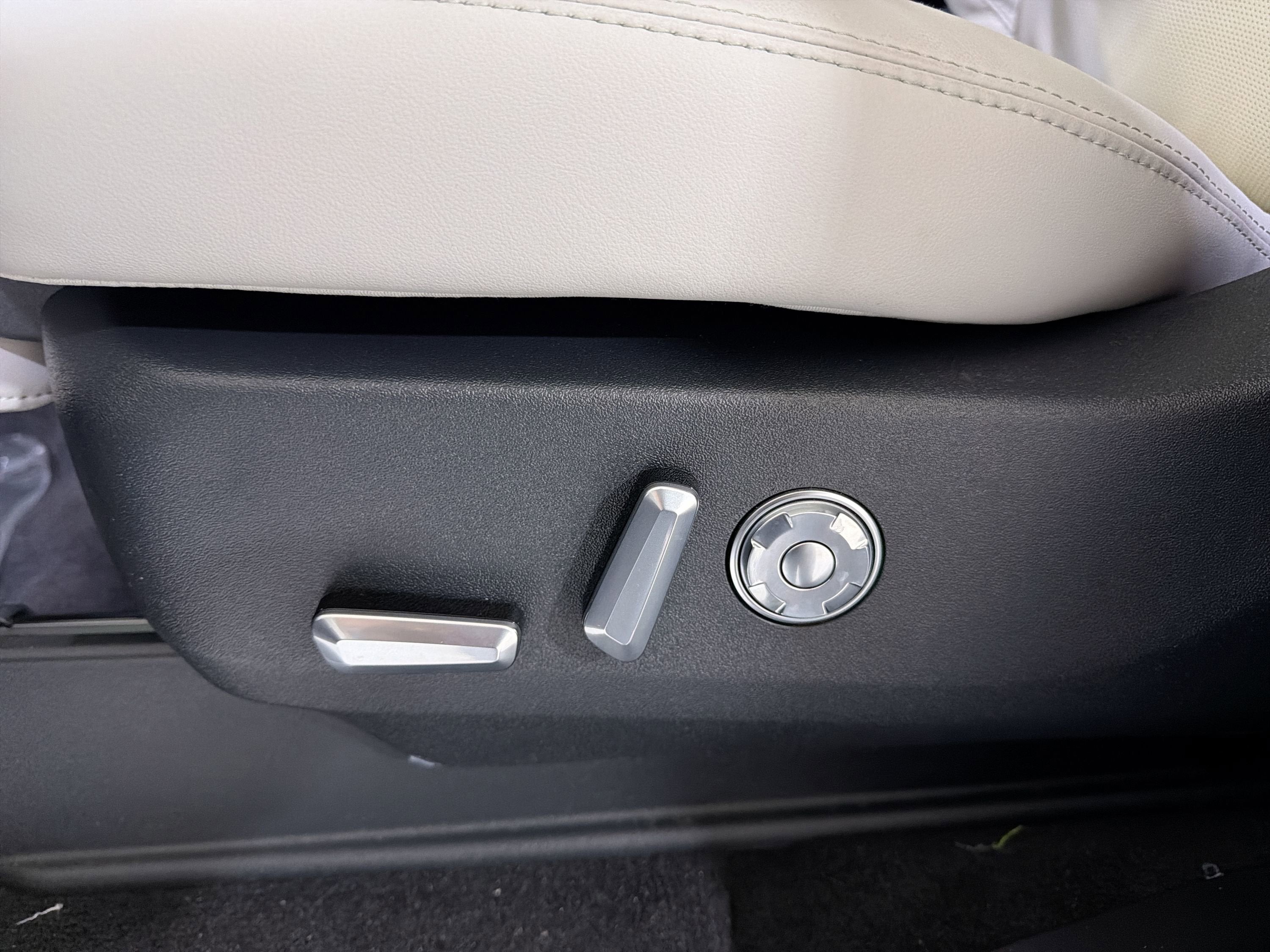 2026 Lincoln Navigator Premiere