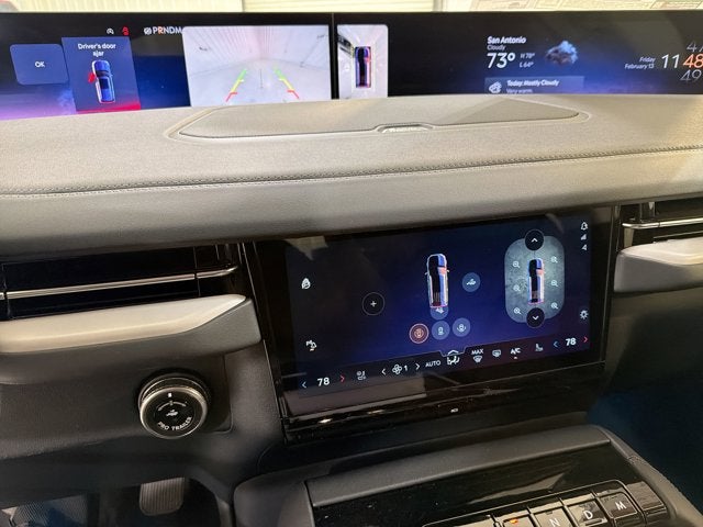 2026 Lincoln Navigator Premiere