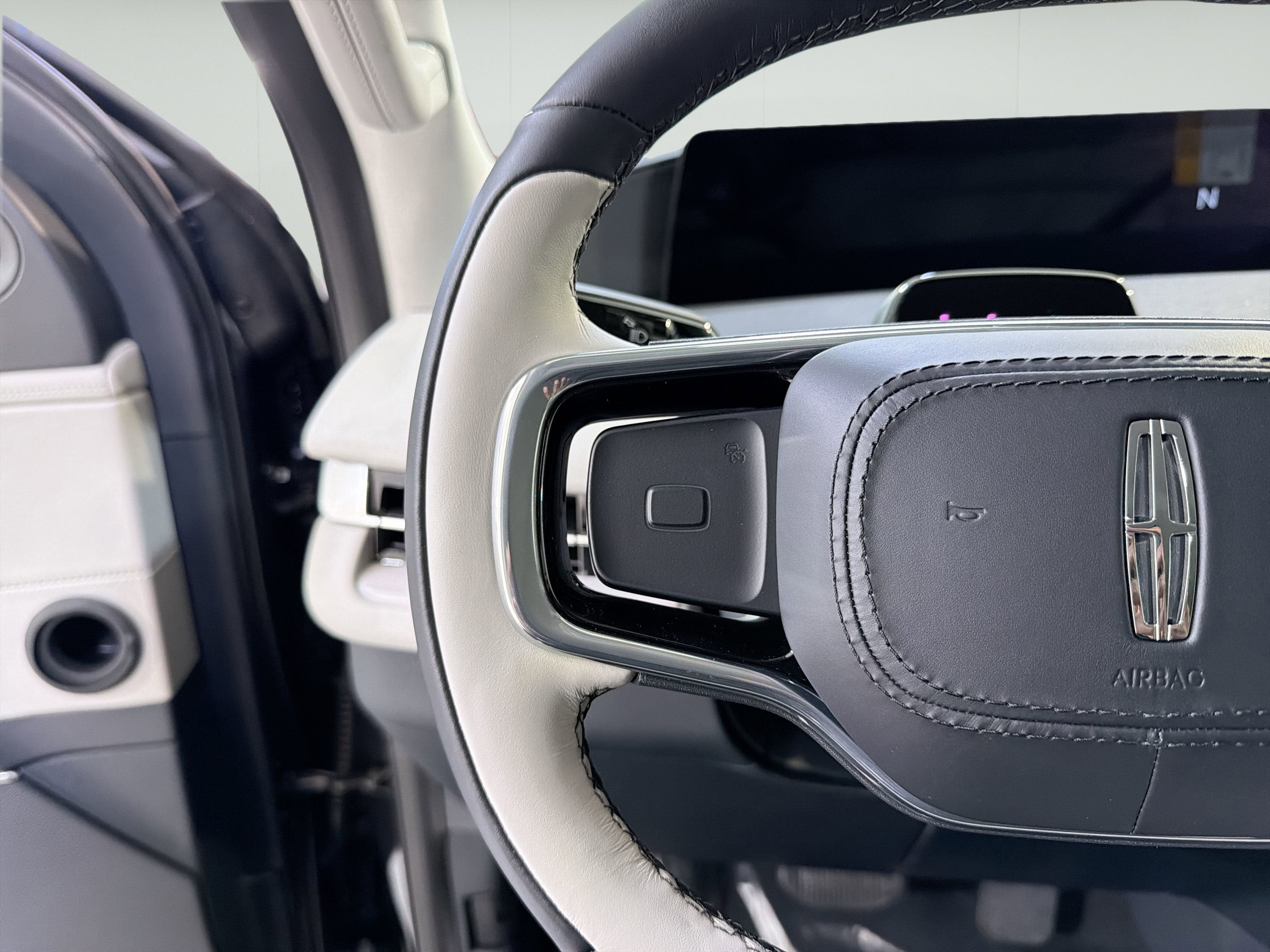 2026 Lincoln Navigator Premiere
