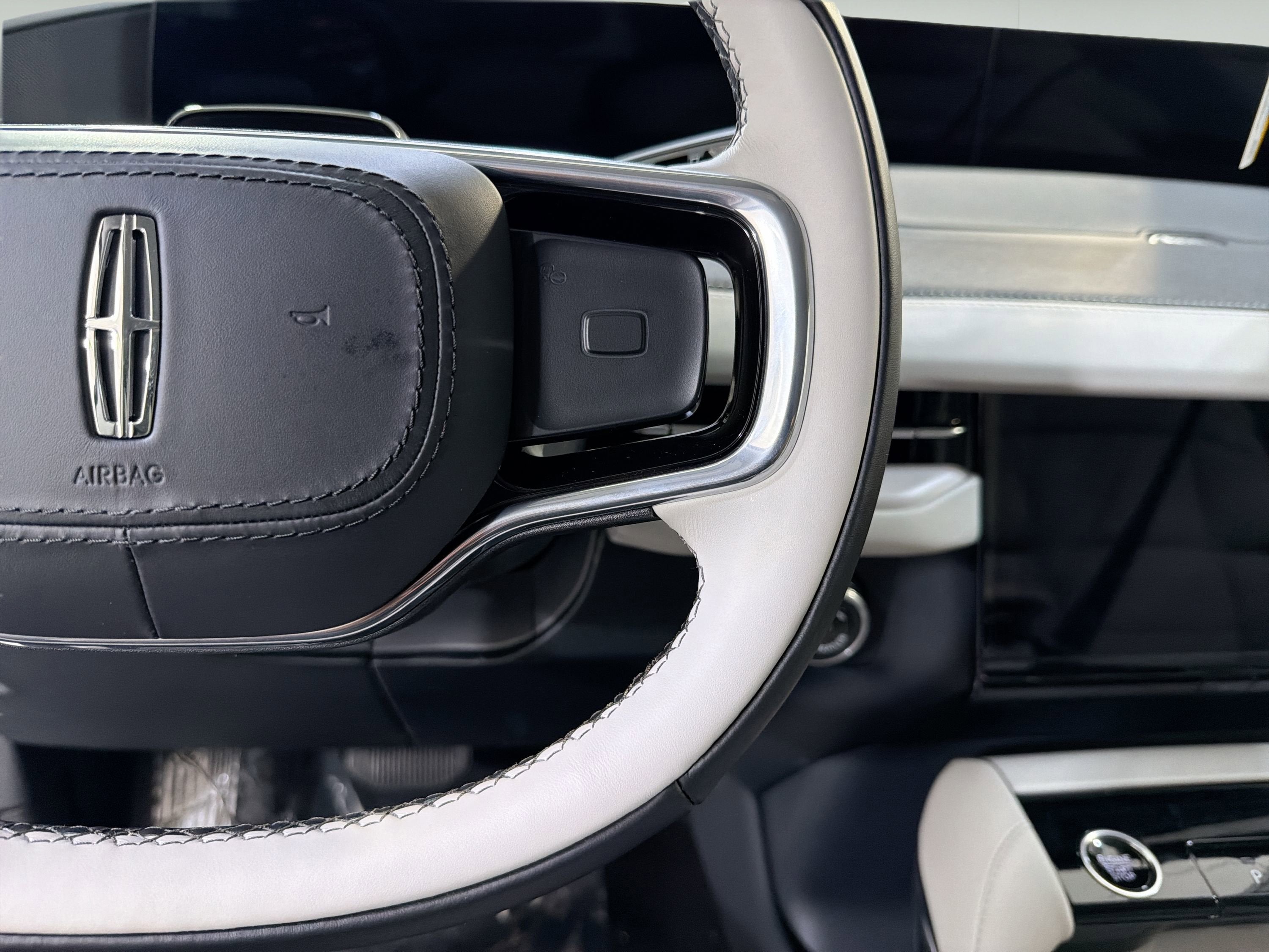 2026 Lincoln Navigator Premiere