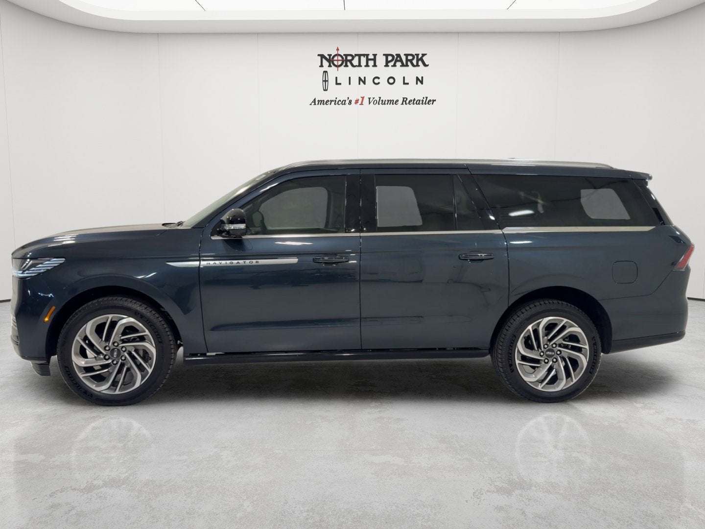 2026 Lincoln Navigator L Reserve