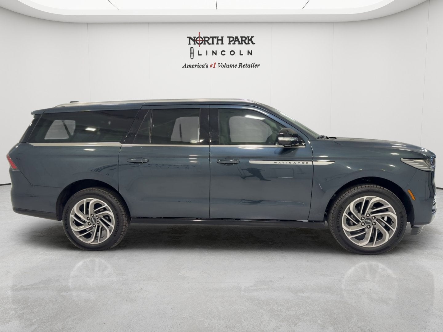 2026 Lincoln Navigator L Reserve