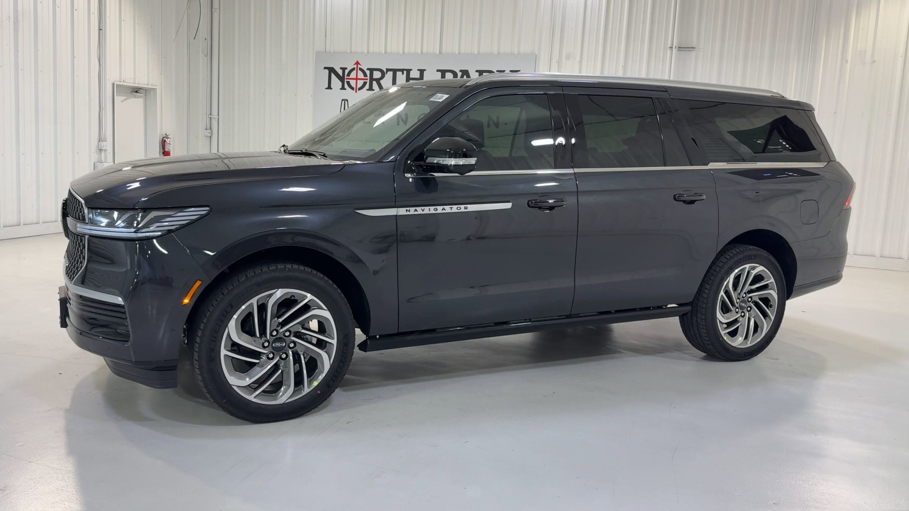 2025 Lincoln Navigator L Reserve