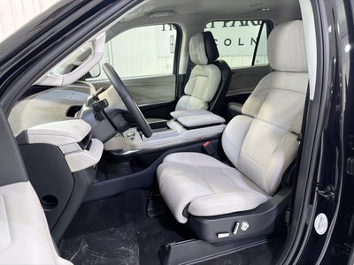 2026 Lincoln Navigator L Premiere