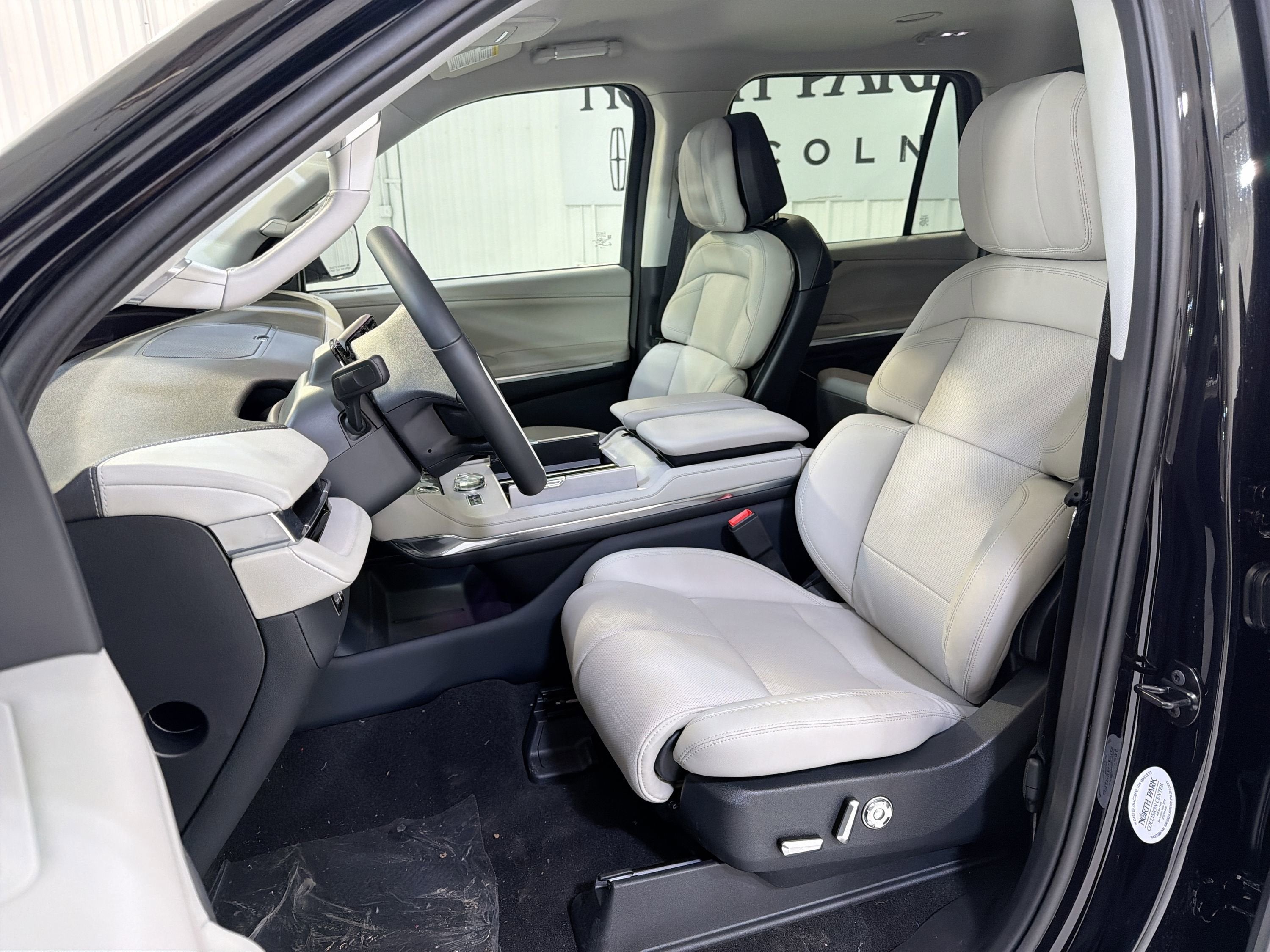 2026 Lincoln Navigator L Premiere