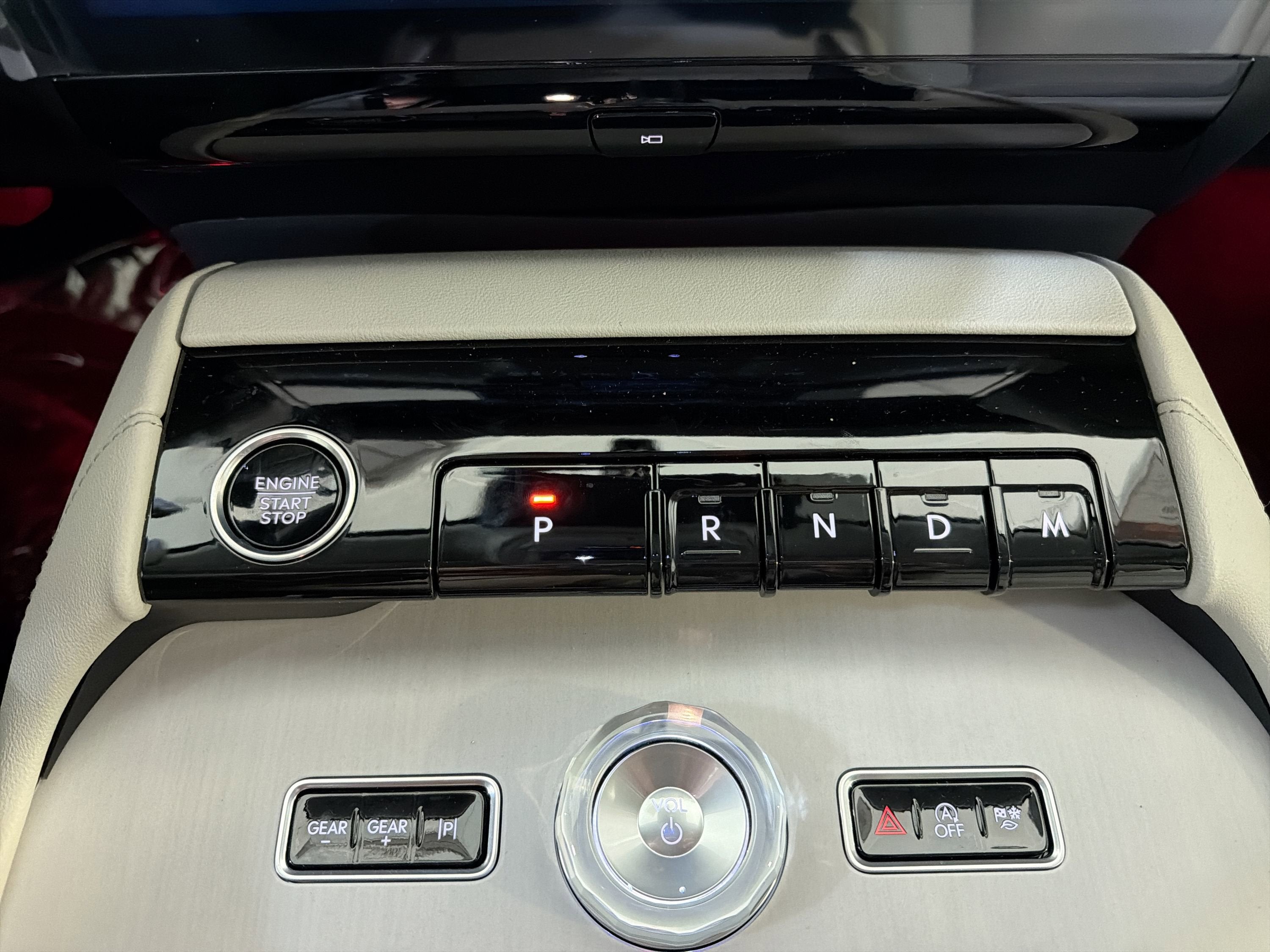 2026 Lincoln Navigator L Premiere