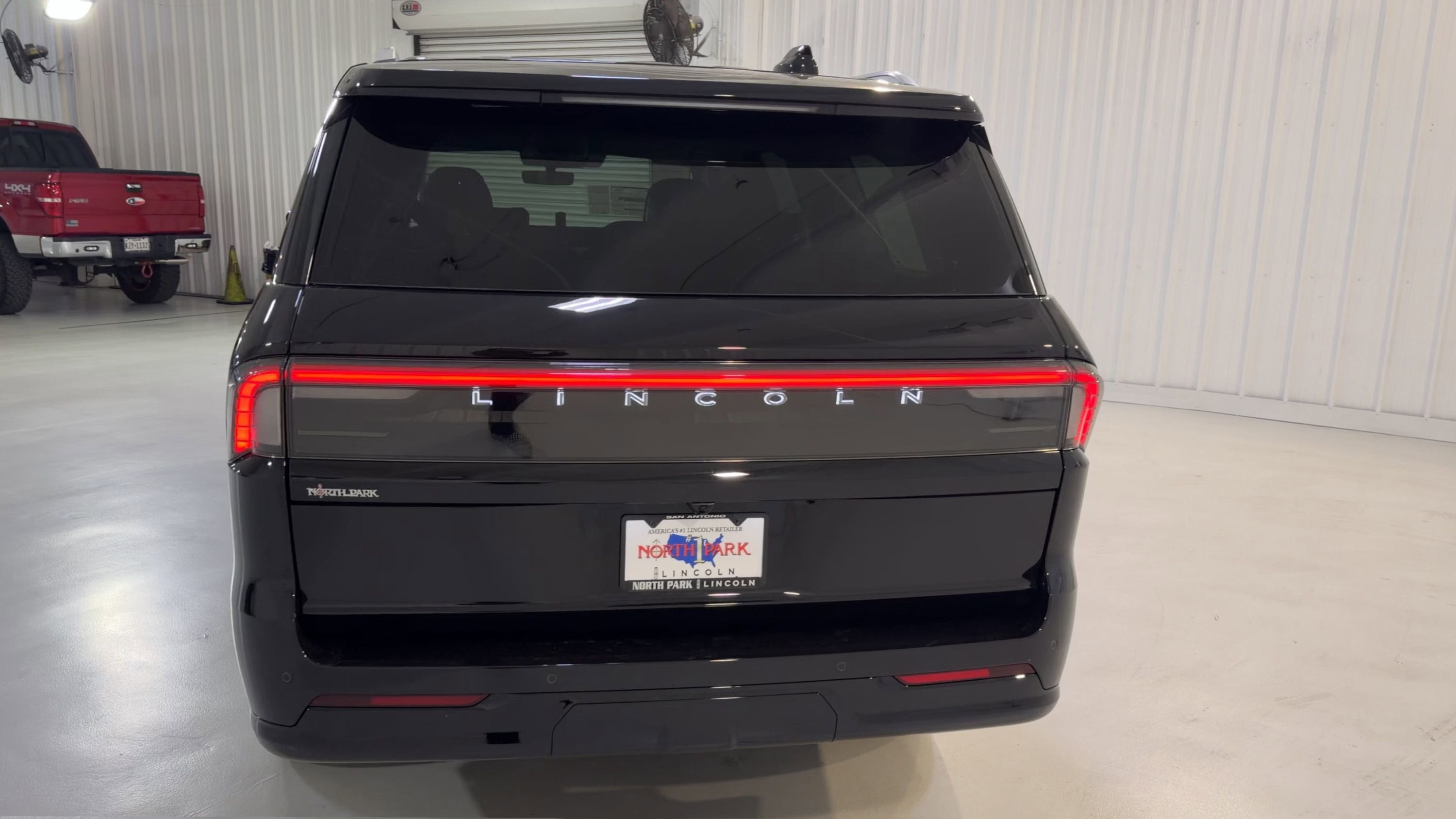 2026 Lincoln Navigator L Premiere