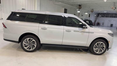 2026 Lincoln Navigator L Premiere