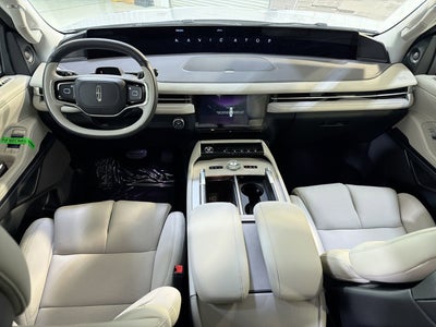 2026 Lincoln Navigator L Premiere