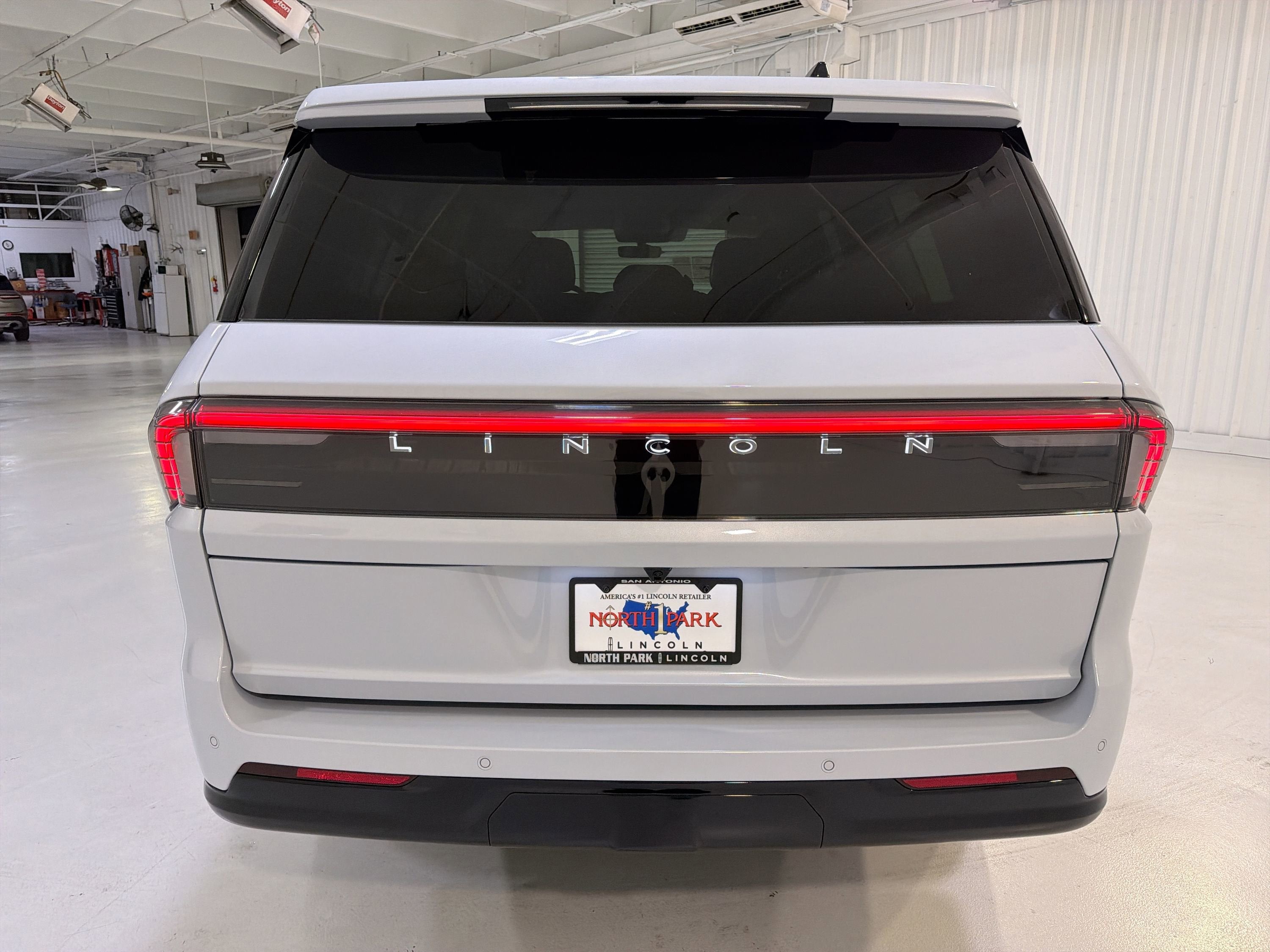 2026 Lincoln Navigator L Premiere