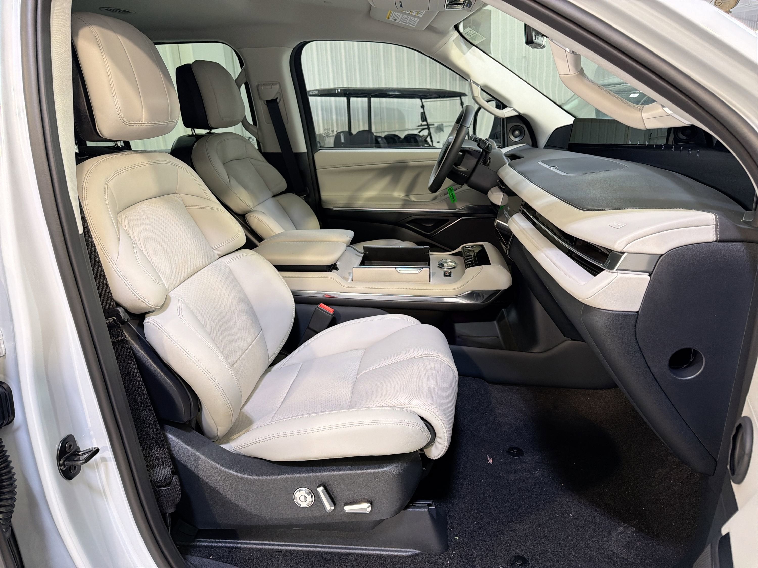 2026 Lincoln Navigator L Premiere