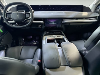 2026 Lincoln Navigator L Premiere