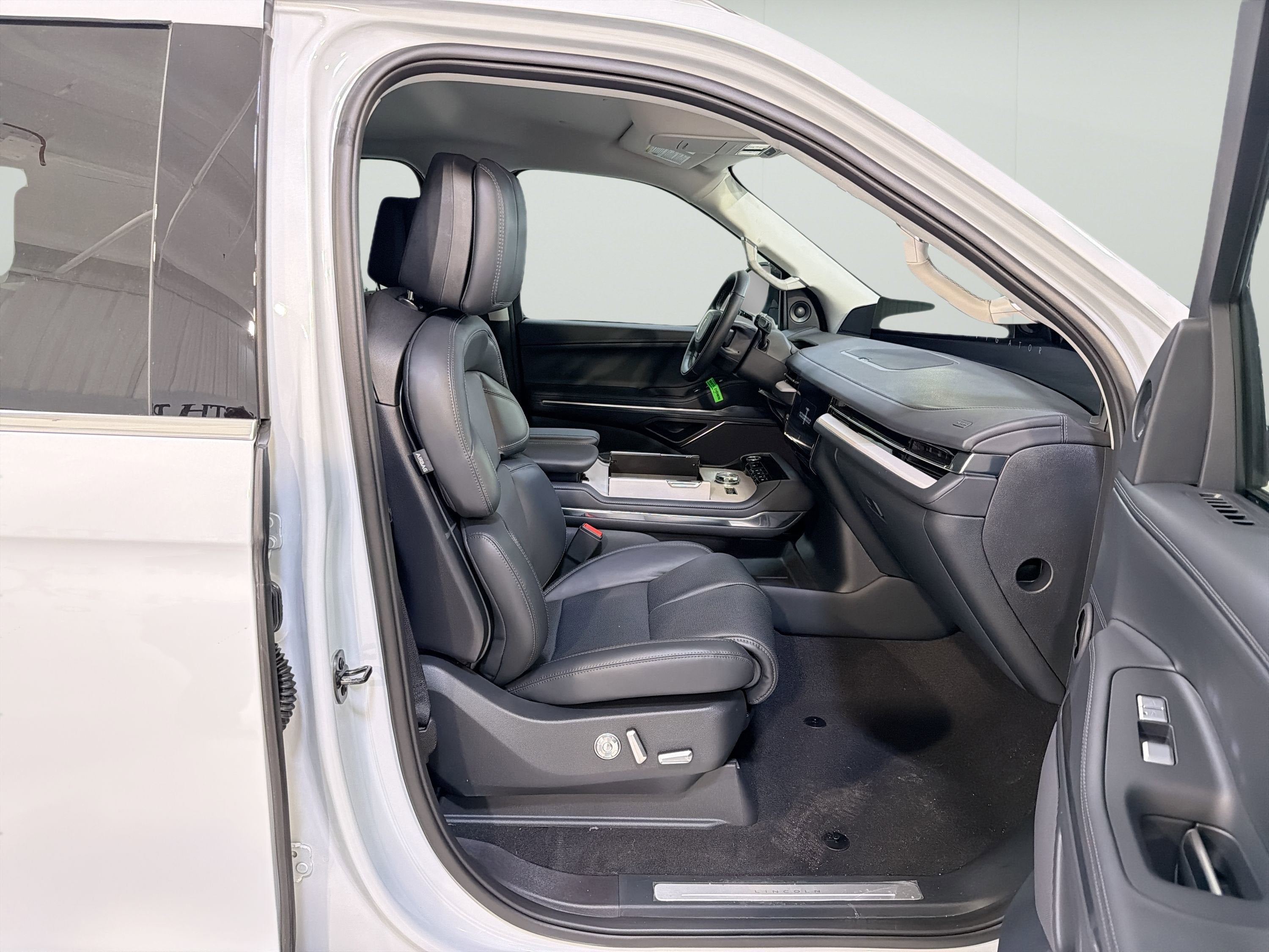 2026 Lincoln Navigator L Premiere