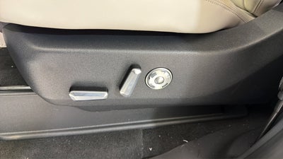 2026 Lincoln Navigator L Premiere