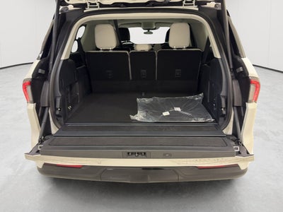 2026 Lincoln Navigator L Premiere